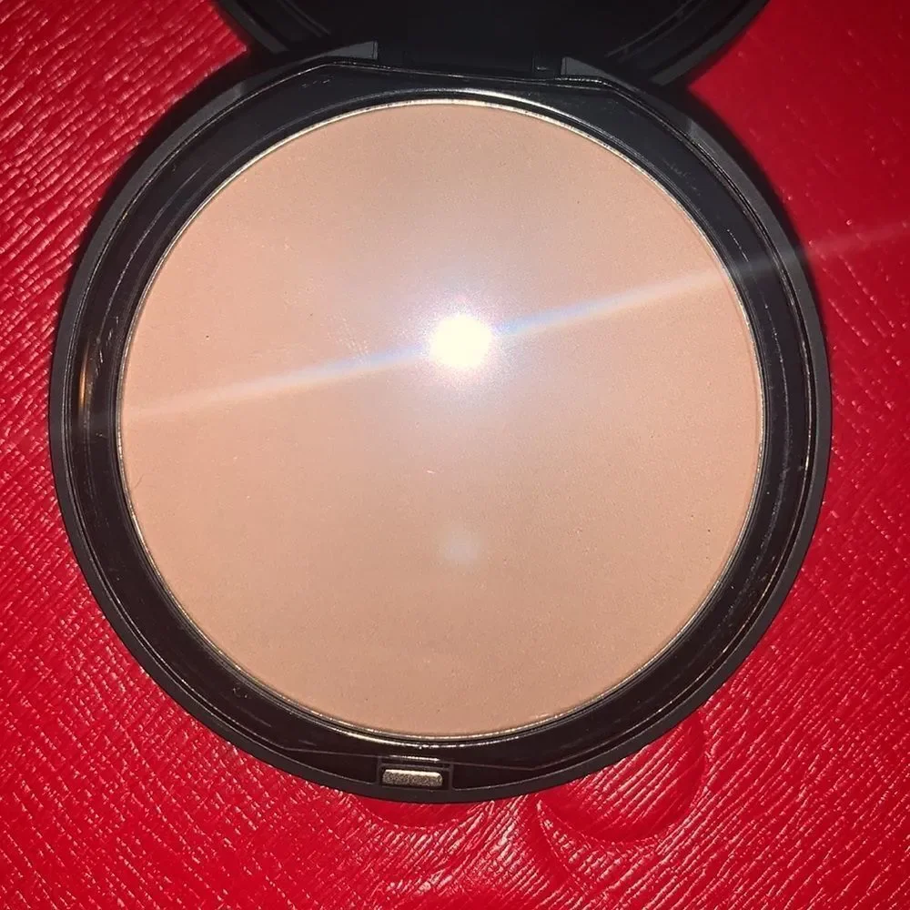bareMinerals almond 22